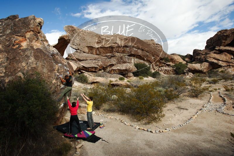 Bouldering in Hueco Tanks on 12/02/2018 with Blue Lizard Climbing and Yoga
Filename: SRM_20181202_1106550.jpg
Aperture: f/6.3
Shutter Speed: 1/250
Body: Canon EOS-1D Mark II
Lens: Canon EF 16-35mm f/2.8 L