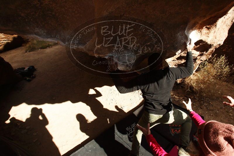 Bouldering in Hueco Tanks on 12/02/2018 with Blue Lizard Climbing and Yoga
Filename: SRM_20181202_1427191.jpg
Aperture: f/11.0
Shutter Speed: 1/250
Body: Canon EOS-1D Mark II
Lens: Canon EF 16-35mm f/2.8 L