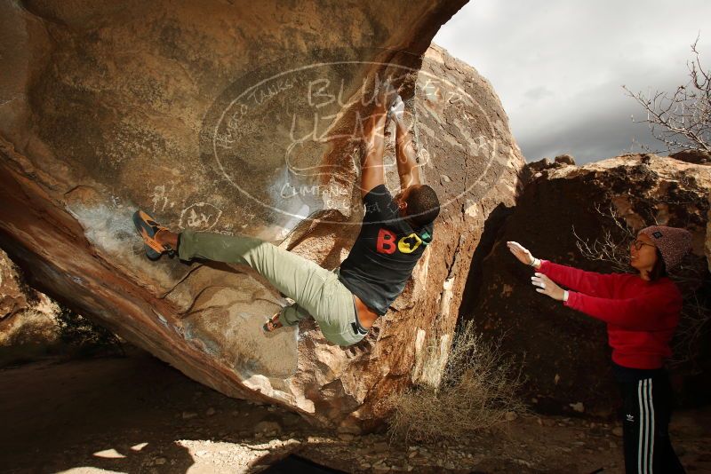 Bouldering in Hueco Tanks on 12/02/2018 with Blue Lizard Climbing and Yoga
Filename: SRM_20181202_1449020.jpg
Aperture: f/8.0
Shutter Speed: 1/250
Body: Canon EOS-1D Mark II
Lens: Canon EF 16-35mm f/2.8 L