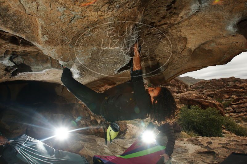 Bouldering in Hueco Tanks on 12/08/2018 with Blue Lizard Climbing and Yoga
Filename: SRM_20181208_1348490.jpg
Aperture: f/8.0
Shutter Speed: 1/250
Body: Canon EOS-1D Mark II
Lens: Canon EF 16-35mm f/2.8 L