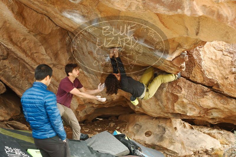 Bouldering in Hueco Tanks on 12/08/2018 with Blue Lizard Climbing and Yoga

Filename: SRM_20181208_1426460.jpg
Aperture: f/3.5
Shutter Speed: 1/250
Body: Canon EOS-1D Mark II
Lens: Canon EF 50mm f/1.8 II