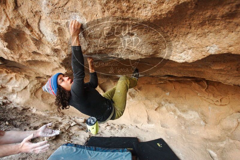 Bouldering in Hueco Tanks on 12/08/2018 with Blue Lizard Climbing and Yoga
Filename: SRM_20181208_1641360.jpg
Aperture: f/4.0
Shutter Speed: 1/250
Body: Canon EOS-1D Mark II
Lens: Canon EF 16-35mm f/2.8 L