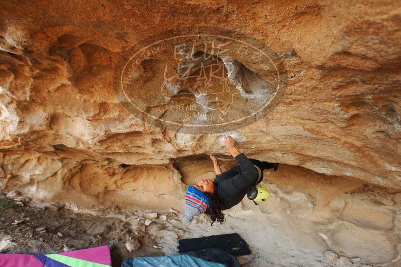 Bouldering in Hueco Tanks on 12/08/2018 with Blue Lizard Climbing and Yoga
Filename: SRM_20181208_1703590.jpg
Aperture: f/4.0
Shutter Speed: 1/250
Body: Canon EOS-1D Mark II
Lens: Canon EF 16-35mm f/2.8 L