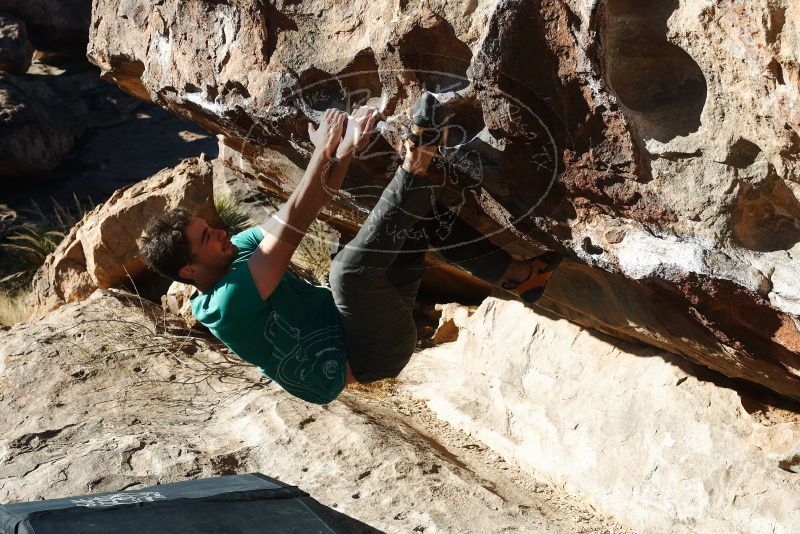Bouldering in Hueco Tanks on 12/09/2018 with Blue Lizard Climbing and Yoga
Filename: SRM_20181209_1055560.jpg
Aperture: f/7.1
Shutter Speed: 1/250
Body: Canon EOS-1D Mark II
Lens: Canon EF 50mm f/1.8 II