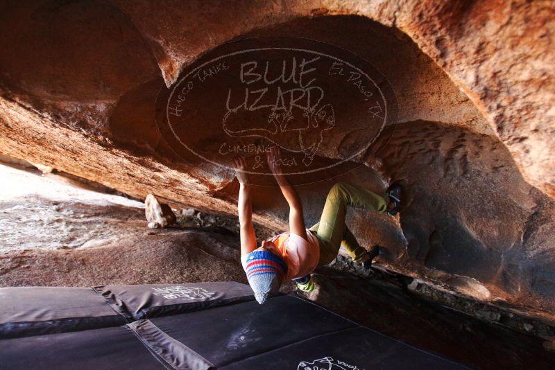 Bouldering in Hueco Tanks on 12/14/2018 with Blue Lizard Climbing and Yoga
Filename: SRM_20181214_1443080.jpg
Aperture: f/2.8
Shutter Speed: 1/250
Body: Canon EOS-1D Mark II
Lens: Canon EF 16-35mm f/2.8 L