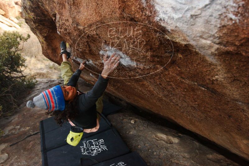 Bouldering in Hueco Tanks on 12/14/2018 with Blue Lizard Climbing and Yoga
Filename: SRM_20181214_1657511.jpg
Aperture: f/4.5
Shutter Speed: 1/250
Body: Canon EOS-1D Mark II
Lens: Canon EF 16-35mm f/2.8 L