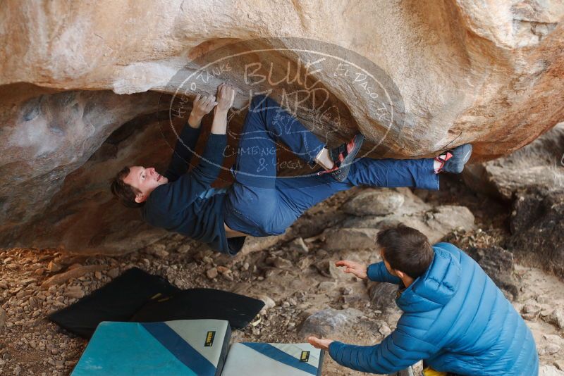 Bouldering in Hueco Tanks on 12/21/2018 with Blue Lizard Climbing and Yoga
Filename: SRM_20181221_1318050.jpg
Aperture: f/2.8
Shutter Speed: 1/250
Body: Canon EOS-1D Mark II
Lens: Canon EF 50mm f/1.8 II