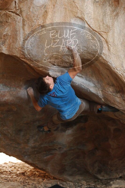 Bouldering in Hueco Tanks on 12/21/2018 with Blue Lizard Climbing and Yoga
Filename: SRM_20181221_1453330.jpg
Aperture: f/4.0
Shutter Speed: 1/250
Body: Canon EOS-1D Mark II
Lens: Canon EF 50mm f/1.8 II