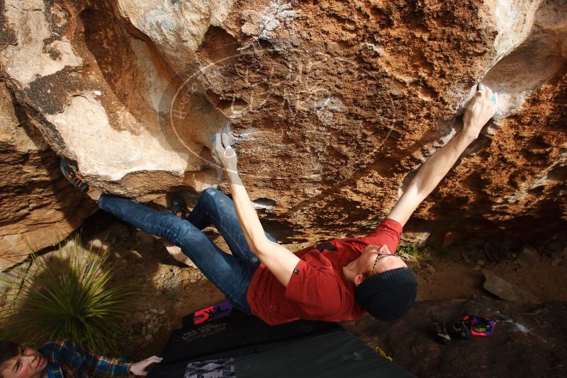Bouldering in Hueco Tanks on 12/21/2018 with Blue Lizard Climbing and Yoga
Filename: SRM_20181221_1508420.jpg
Aperture: f/7.1
Shutter Speed: 1/250
Body: Canon EOS-1D Mark II
Lens: Canon EF 16-35mm f/2.8 L