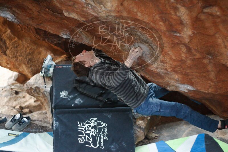 Bouldering in Hueco Tanks on 12/21/2018 with Blue Lizard Climbing and Yoga
Filename: SRM_20181221_1701381.jpg
Aperture: f/2.2
Shutter Speed: 1/250
Body: Canon EOS-1D Mark II
Lens: Canon EF 50mm f/1.8 II
