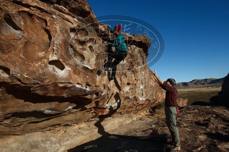Bouldering in Hueco Tanks on 12/22/2018 with Blue Lizard Climbing and Yoga
Filename: SRM_20181222_0953470.jpg
Aperture: f/5.6
Shutter Speed: 1/320
Body: Canon EOS-1D Mark II
Lens: Canon EF 16-35mm f/2.8 L