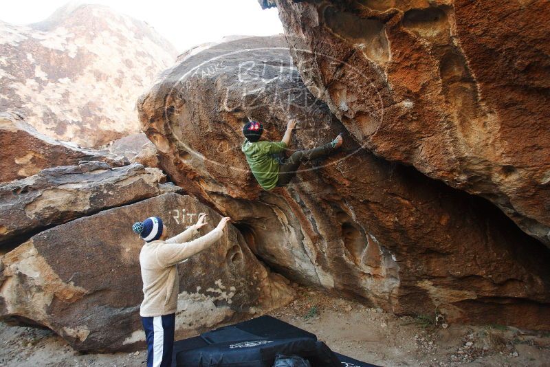 Bouldering in Hueco Tanks on 12/23/2018 with Blue Lizard Climbing and Yoga
Filename: SRM_20181223_1036060.jpg
Aperture: f/4.0
Shutter Speed: 1/320
Body: Canon EOS-1D Mark II
Lens: Canon EF 16-35mm f/2.8 L