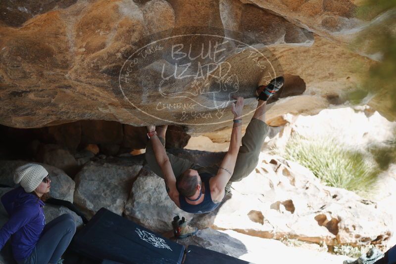 Bouldering in Hueco Tanks on 12/23/2018 with Blue Lizard Climbing and Yoga
Filename: SRM_20181223_1255560.jpg
Aperture: f/4.0
Shutter Speed: 1/320
Body: Canon EOS-1D Mark II
Lens: Canon EF 50mm f/1.8 II