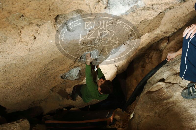Bouldering in Hueco Tanks on 12/23/2018 with Blue Lizard Climbing and Yoga
Filename: SRM_20181223_1541100.jpg
Aperture: f/8.0
Shutter Speed: 1/250
Body: Canon EOS-1D Mark II
Lens: Canon EF 16-35mm f/2.8 L