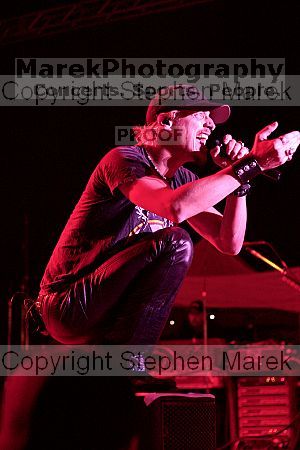 Fuel headlines at Sting Break 2004.

Filename: crw_4692_rj_std.jpg
Aperture: f/2.5
Shutter Speed: 
Body: Canon EOS DIGITAL REBEL
Lens: Canon EF 50mm f/1.8 II