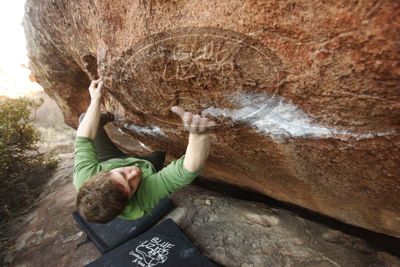 Bouldering in Hueco Tanks on 12/23/2018 with Blue Lizard Climbing and Yoga
Filename: SRM_20181223_1714520.jpg
Aperture: f/4.0
Shutter Speed: 1/250
Body: Canon EOS-1D Mark II
Lens: Canon EF 16-35mm f/2.8 L