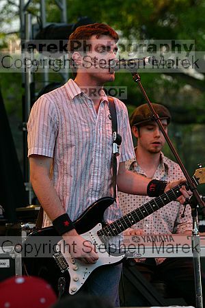 Schming, winners of the Battle of the Bands, opens for Bubba Sparxx and Fuel at Sting Break 2004.

Filename: img_4607_std.jpg
Aperture: f/7.1
Shutter Speed: 1/250
Body: Canon EOS DIGITAL REBEL
Lens: Canon EF 80-200mm f/2.8 L