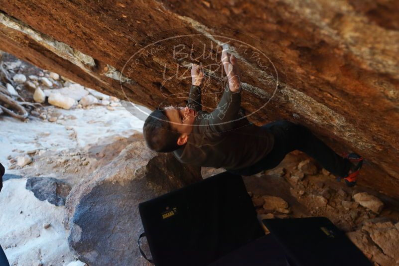 Bouldering in Hueco Tanks on 12/30/2018 with Blue Lizard Climbing and Yoga
Filename: SRM_20181230_1741450.jpg
Aperture: f/4.5
Shutter Speed: 1/250
Body: Canon EOS-1D Mark II
Lens: Canon EF 50mm f/1.8 II
