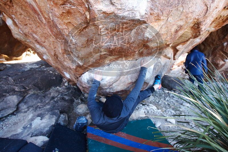 Bouldering in Hueco Tanks on 01/01/2019 with Blue Lizard Climbing and Yoga

Filename: SRM_20190101_1342070.jpg
Aperture: f/3.5
Shutter Speed: 1/250
Body: Canon EOS-1D Mark II
Lens: Canon EF 16-35mm f/2.8 L