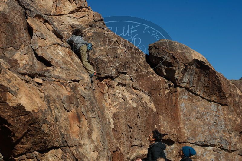 Bouldering in Hueco Tanks on 12/31/2018 with Blue Lizard Climbing and Yoga
Filename: SRM_20181231_1448331.jpg
Aperture: f/6.3
Shutter Speed: 1/500
Body: Canon EOS-1D Mark II
Lens: Canon EF 50mm f/1.8 II