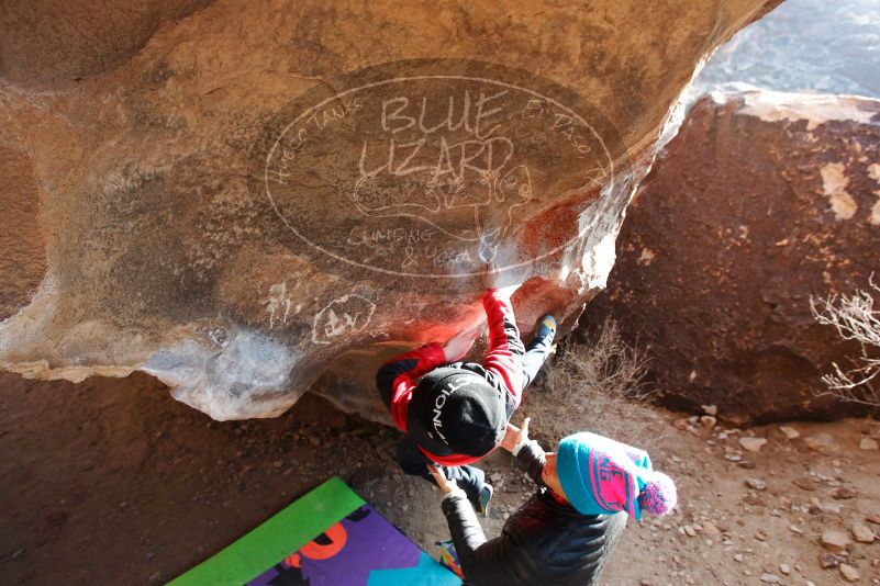 Bouldering in Hueco Tanks on 01/02/2019 with Blue Lizard Climbing and Yoga
Filename: SRM_20190102_1054530.jpg
Aperture: f/5.0
Shutter Speed: 1/400
Body: Canon EOS-1D Mark II
Lens: Canon EF 16-35mm f/2.8 L