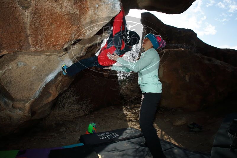 Bouldering in Hueco Tanks on 01/02/2019 with Blue Lizard Climbing and Yoga
Filename: SRM_20190102_1117480.jpg
Aperture: f/8.0
Shutter Speed: 1/250
Body: Canon EOS-1D Mark II
Lens: Canon EF 16-35mm f/2.8 L