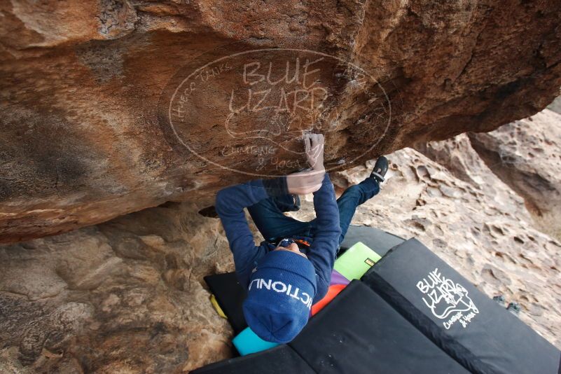 Bouldering in Hueco Tanks on 01/02/2019 with Blue Lizard Climbing and Yoga

Filename: SRM_20190102_1433290.jpg
Aperture: f/5.6
Shutter Speed: 1/320
Body: Canon EOS-1D Mark II
Lens: Canon EF 16-35mm f/2.8 L