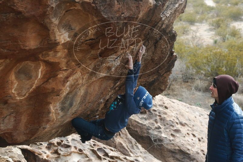 Bouldering in Hueco Tanks on 01/02/2019 with Blue Lizard Climbing and Yoga
Filename: SRM_20190102_1438570.jpg
Aperture: f/6.3
Shutter Speed: 1/320
Body: Canon EOS-1D Mark II
Lens: Canon EF 50mm f/1.8 II