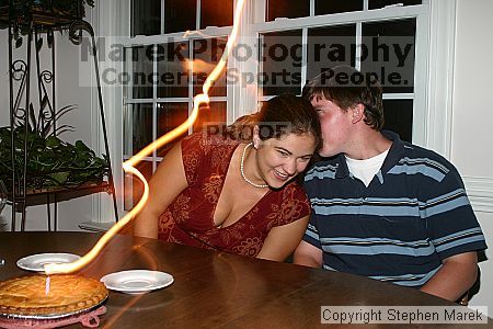 

Filename: img_9161_std.jpg
Aperture: f/6.3
Shutter Speed: 2/1
Body: Canon EOS DIGITAL REBEL
Lens: Canon EF-S 18-55mm f/3.5-5.6