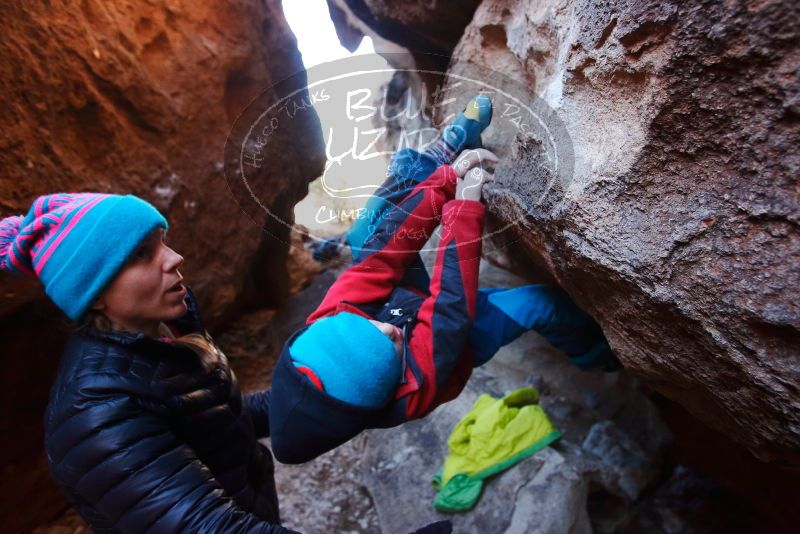 Bouldering in Hueco Tanks on 01/01/2019 with Blue Lizard Climbing and Yoga
Filename: SRM_20190101_1608020.jpg
Aperture: f/4.0
Shutter Speed: 1/200
Body: Canon EOS-1D Mark II
Lens: Canon EF 16-35mm f/2.8 L