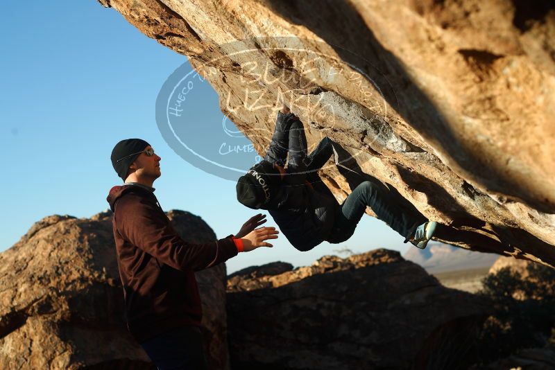 Bouldering in Hueco Tanks on 01/01/2019 with Blue Lizard Climbing and Yoga
Filename: SRM_20190101_1732140.jpg
Aperture: f/4.0
Shutter Speed: 1/320
Body: Canon EOS-1D Mark II
Lens: Canon EF 50mm f/1.8 II