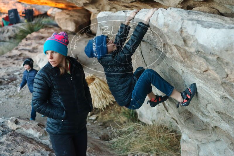 Bouldering in Hueco Tanks on 01/01/2019 with Blue Lizard Climbing and Yoga

Filename: SRM_20190101_1812060.jpg
Aperture: f/2.8
Shutter Speed: 1/160
Body: Canon EOS-1D Mark II
Lens: Canon EF 50mm f/1.8 II