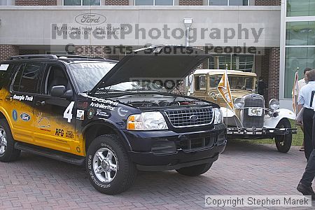 

Filename: crw_9950_std.jpg
Aperture: f/8.0
Shutter Speed: 1/200
Body: Canon EOS DIGITAL REBEL
Lens: Canon EF-S 18-55mm f/3.5-5.6