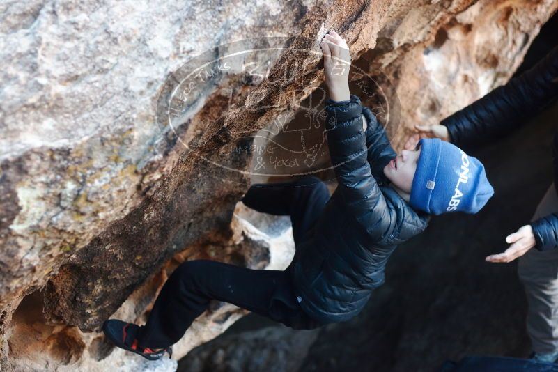 Bouldering in Hueco Tanks on 12/31/2018 with Blue Lizard Climbing and Yoga
Filename: SRM_20181231_1015390.jpg
Aperture: f/2.8
Shutter Speed: 1/250
Body: Canon EOS-1D Mark II
Lens: Canon EF 50mm f/1.8 II