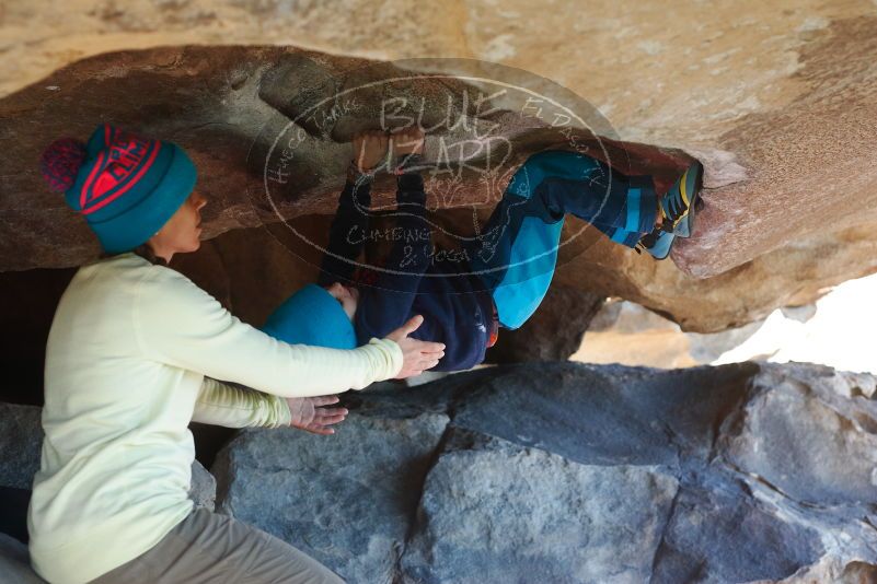 Bouldering in Hueco Tanks on 12/31/2018 with Blue Lizard Climbing and Yoga
Filename: SRM_20181231_1512020.jpg
Aperture: f/4.0
Shutter Speed: 1/320
Body: Canon EOS-1D Mark II
Lens: Canon EF 50mm f/1.8 II