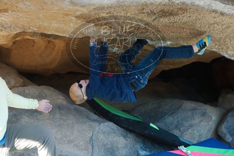 Bouldering in Hueco Tanks on 12/31/2018 with Blue Lizard Climbing and Yoga
Filename: SRM_20181231_1517300.jpg
Aperture: f/4.0
Shutter Speed: 1/250
Body: Canon EOS-1D Mark II
Lens: Canon EF 50mm f/1.8 II