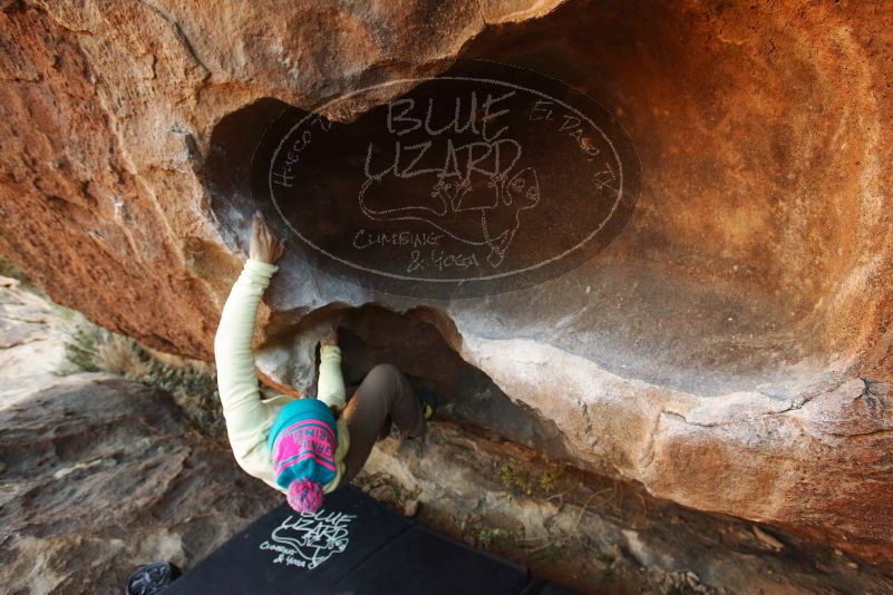 Bouldering in Hueco Tanks on 12/31/2018 with Blue Lizard Climbing and Yoga
Filename: SRM_20181231_1649000.jpg
Aperture: f/4.0
Shutter Speed: 1/250
Body: Canon EOS-1D Mark II
Lens: Canon EF 16-35mm f/2.8 L