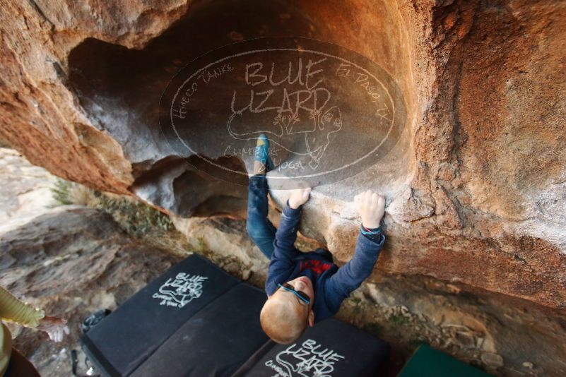 Bouldering in Hueco Tanks on 12/31/2018 with Blue Lizard Climbing and Yoga
Filename: SRM_20181231_1653460.jpg
Aperture: f/4.0
Shutter Speed: 1/250
Body: Canon EOS-1D Mark II
Lens: Canon EF 16-35mm f/2.8 L