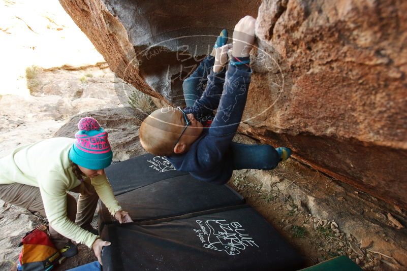 Bouldering in Hueco Tanks on 12/31/2018 with Blue Lizard Climbing and Yoga
Filename: SRM_20181231_1657320.jpg
Aperture: f/4.0
Shutter Speed: 1/250
Body: Canon EOS-1D Mark II
Lens: Canon EF 16-35mm f/2.8 L