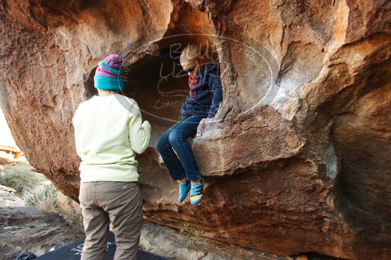Bouldering in Hueco Tanks on 12/31/2018 with Blue Lizard Climbing and Yoga
Filename: SRM_20181231_1706120.jpg
Aperture: f/4.0
Shutter Speed: 1/200
Body: Canon EOS-1D Mark II
Lens: Canon EF 16-35mm f/2.8 L