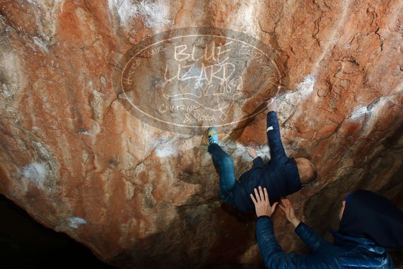 Bouldering in Hueco Tanks on 12/28/2018 with Blue Lizard Climbing and Yoga
Filename: SRM_20181228_1156320.jpg
Aperture: f/8.0
Shutter Speed: 1/250
Body: Canon EOS-1D Mark II
Lens: Canon EF 16-35mm f/2.8 L