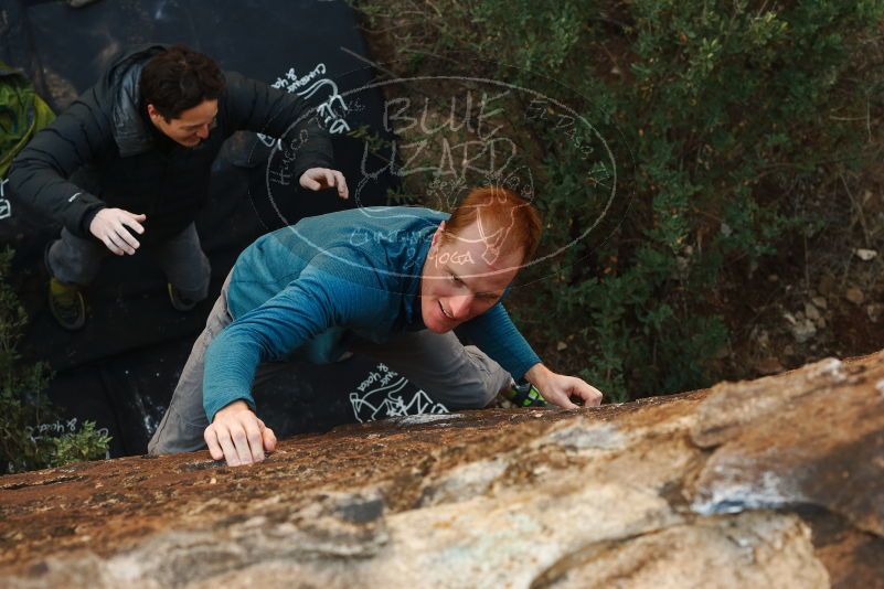 Bouldering in Hueco Tanks on 01/05/2019 with Blue Lizard Climbing and Yoga
Filename: SRM_20190105_1509570.jpg
Aperture: f/5.0
Shutter Speed: 1/200
Body: Canon EOS-1D Mark II
Lens: Canon EF 50mm f/1.8 II