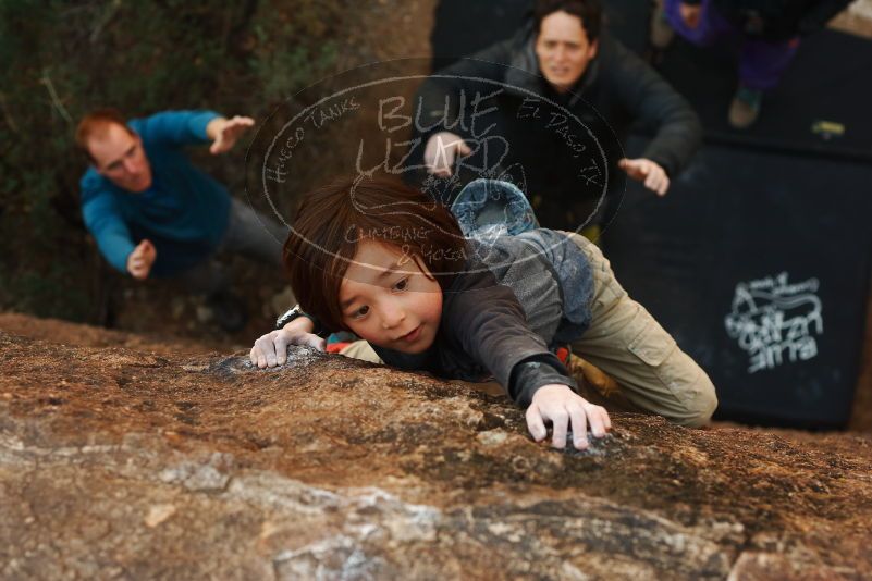 Bouldering in Hueco Tanks on 01/05/2019 with Blue Lizard Climbing and Yoga
Filename: SRM_20190105_1516511.jpg
Aperture: f/4.0
Shutter Speed: 1/250
Body: Canon EOS-1D Mark II
Lens: Canon EF 50mm f/1.8 II