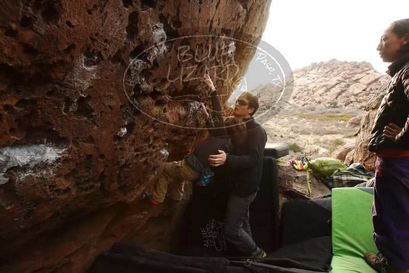 Bouldering in Hueco Tanks on 01/05/2019 with Blue Lizard Climbing and Yoga
Filename: SRM_20190105_1725100.jpg
Aperture: f/8.0
Shutter Speed: 1/200
Body: Canon EOS-1D Mark II
Lens: Canon EF 16-35mm f/2.8 L