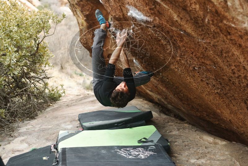 Bouldering in Hueco Tanks on 01/06/2019 with Blue Lizard Climbing and Yoga
Filename: SRM_20190106_1321200.jpg
Aperture: f/2.8
Shutter Speed: 1/250
Body: Canon EOS-1D Mark II
Lens: Canon EF 50mm f/1.8 II