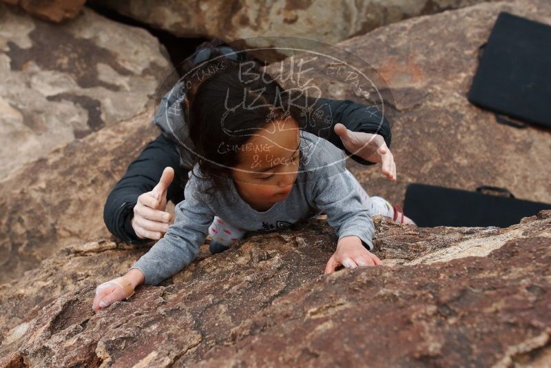 Bouldering in Hueco Tanks on 01/06/2019 with Blue Lizard Climbing and Yoga
Filename: SRM_20190106_1510230.jpg
Aperture: f/5.6
Shutter Speed: 1/250
Body: Canon EOS-1D Mark II
Lens: Canon EF 16-35mm f/2.8 L