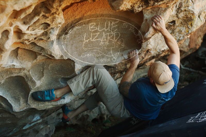 Bouldering in Hueco Tanks on 01/12/2019 with Blue Lizard Climbing and Yoga
Filename: SRM_20190112_1108240.jpg
Aperture: f/3.5
Shutter Speed: 1/250
Body: Canon EOS-1D Mark II
Lens: Canon EF 50mm f/1.8 II