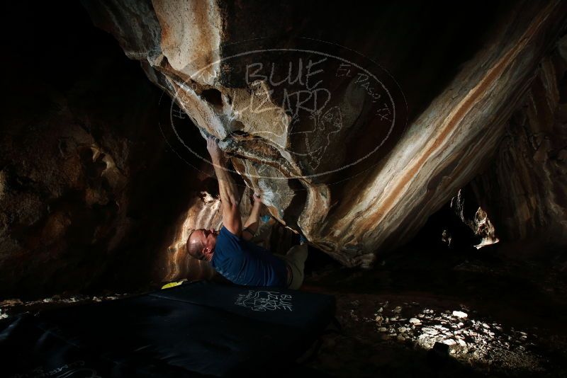 Bouldering in Hueco Tanks on 01/12/2019 with Blue Lizard Climbing and Yoga
Filename: SRM_20190112_1541320.jpg
Aperture: f/8.0
Shutter Speed: 1/250
Body: Canon EOS-1D Mark II
Lens: Canon EF 16-35mm f/2.8 L