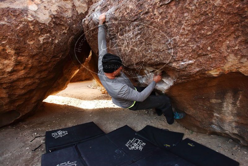 Bouldering in Hueco Tanks on 01/13/2019 with Blue Lizard Climbing and Yoga

Filename: SRM_20190113_1047550.jpg
Aperture: f/4.0
Shutter Speed: 1/320
Body: Canon EOS-1D Mark II
Lens: Canon EF 16-35mm f/2.8 L