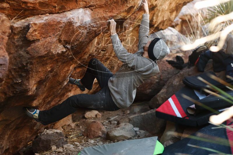 Bouldering in Hueco Tanks on 01/14/2019 with Blue Lizard Climbing and Yoga

Filename: SRM_20190114_1110300.jpg
Aperture: f/2.8
Shutter Speed: 1/250
Body: Canon EOS-1D Mark II
Lens: Canon EF 50mm f/1.8 II